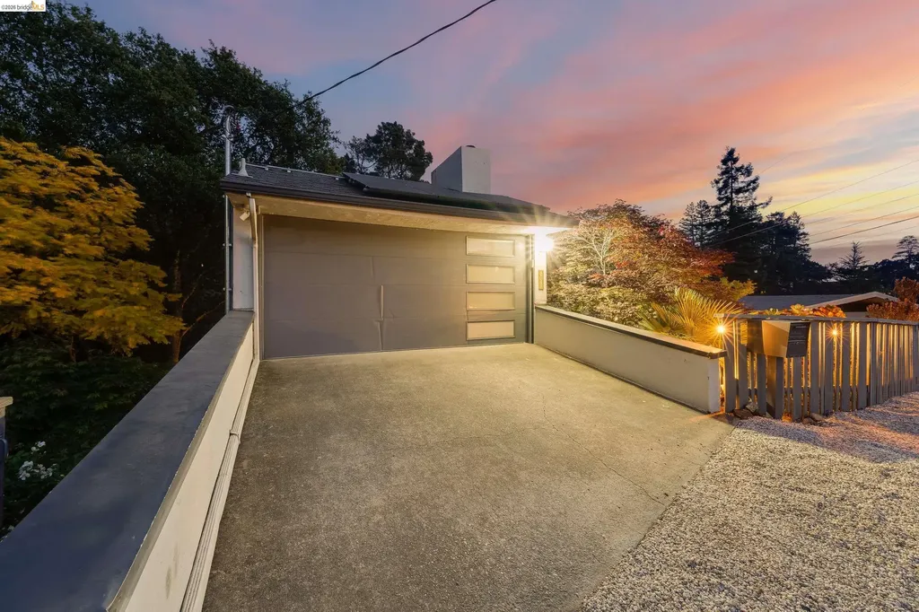 6048 Chelton Drive Oakland CA 94611