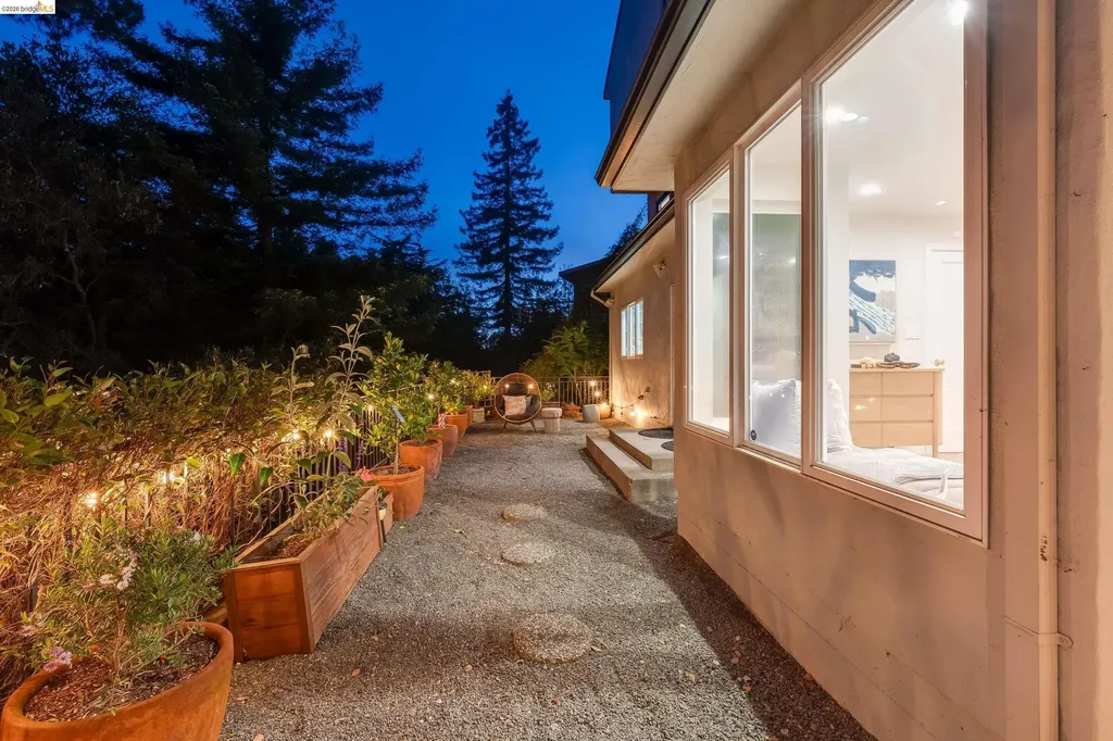 6048 Chelton Drive Oakland CA 94611