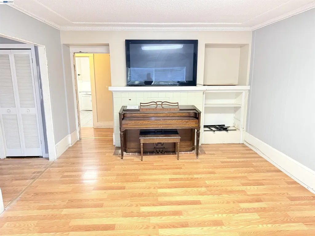 379 Bancroft Avenue San Leandro CA 94577
