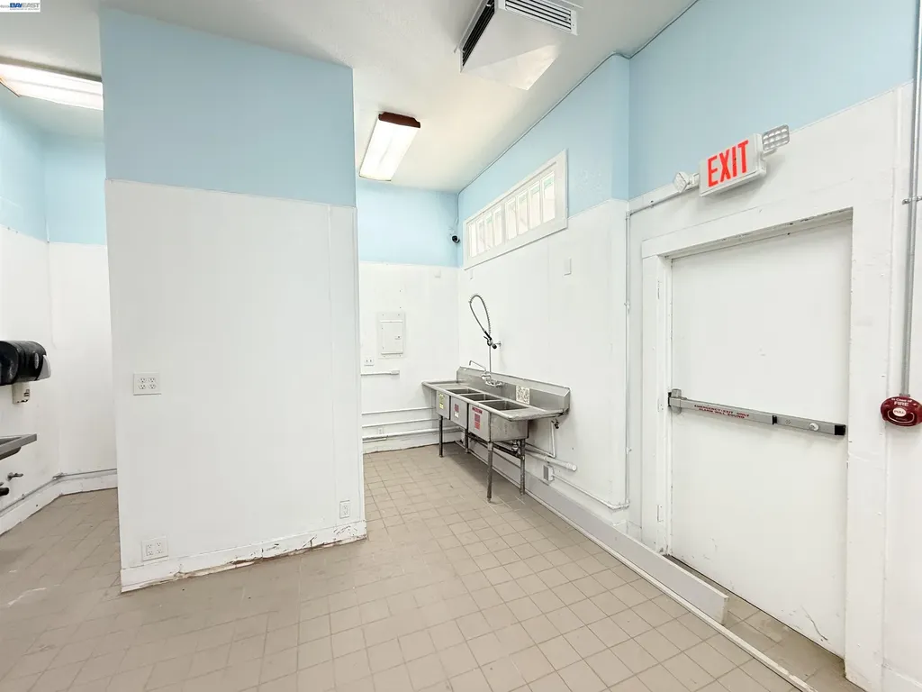 379 Bancroft Avenue San Leandro CA 94577