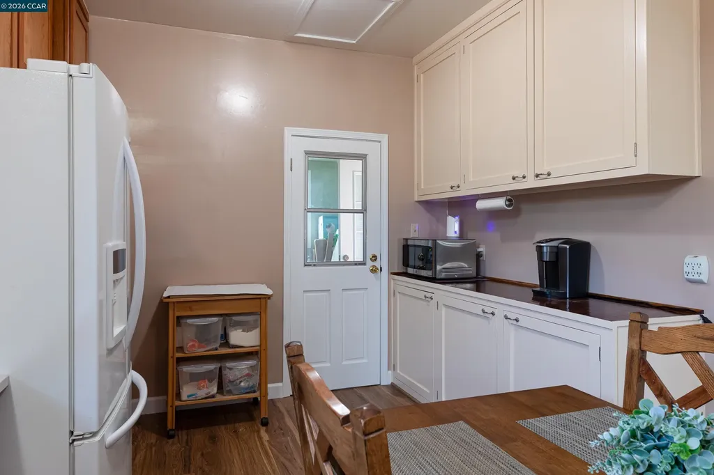 3735 Nevil Street Oakland CA 94601
