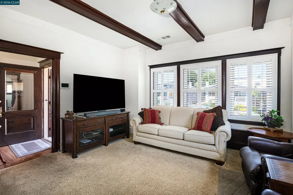 3735 Nevil Street Oakland CA 94601