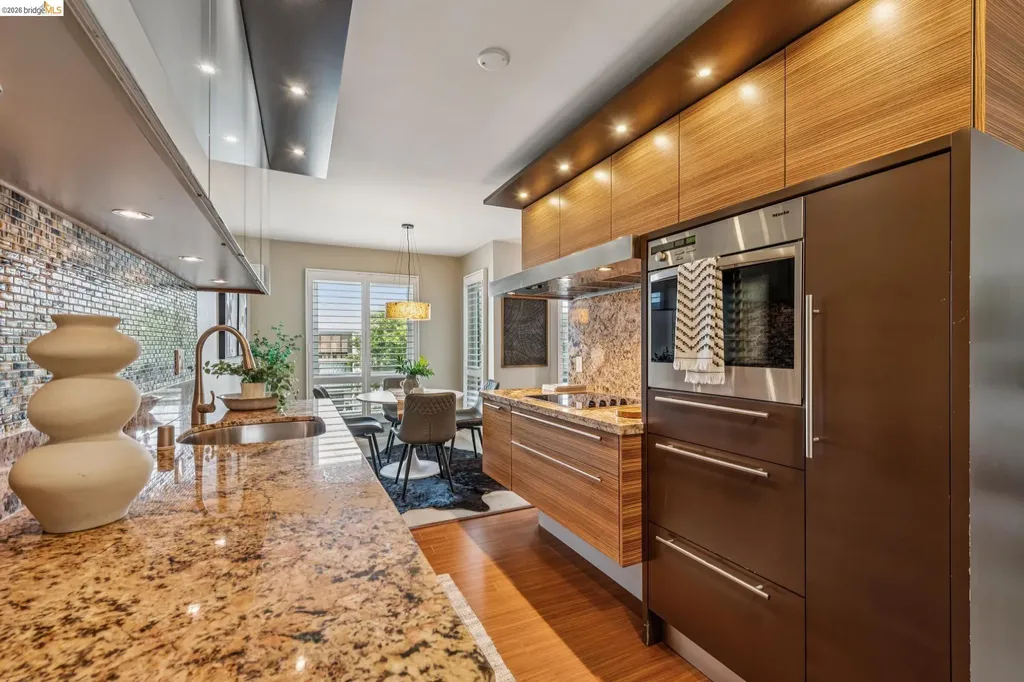 3 Captain Drive Emeryville CA 94608