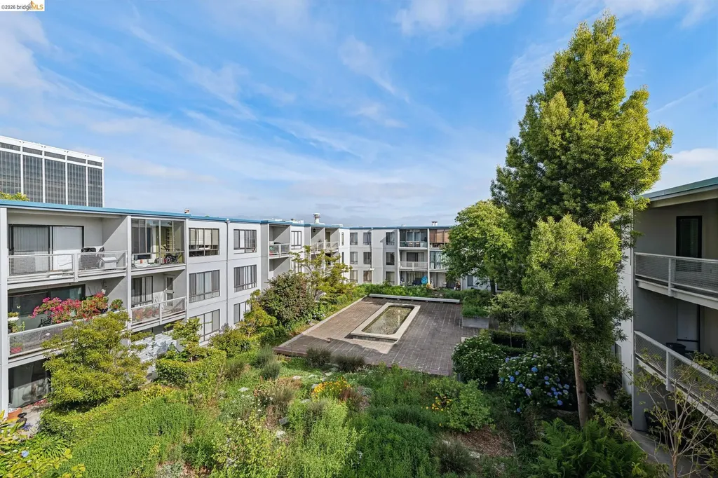 3 Captain Drive Emeryville CA 94608