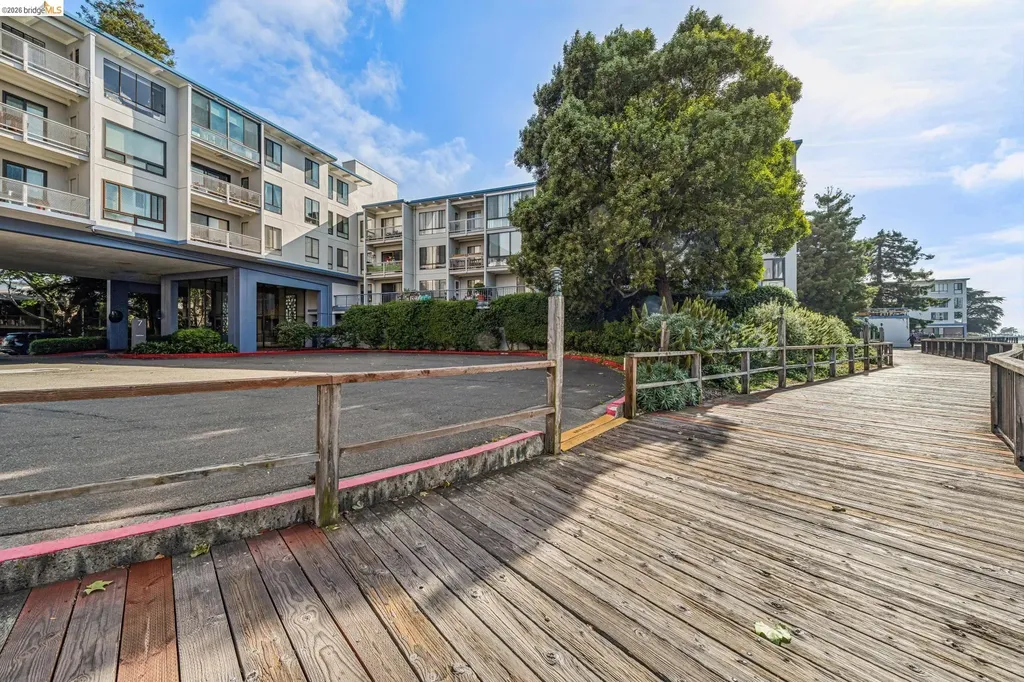 3 Captain Drive Emeryville CA 94608