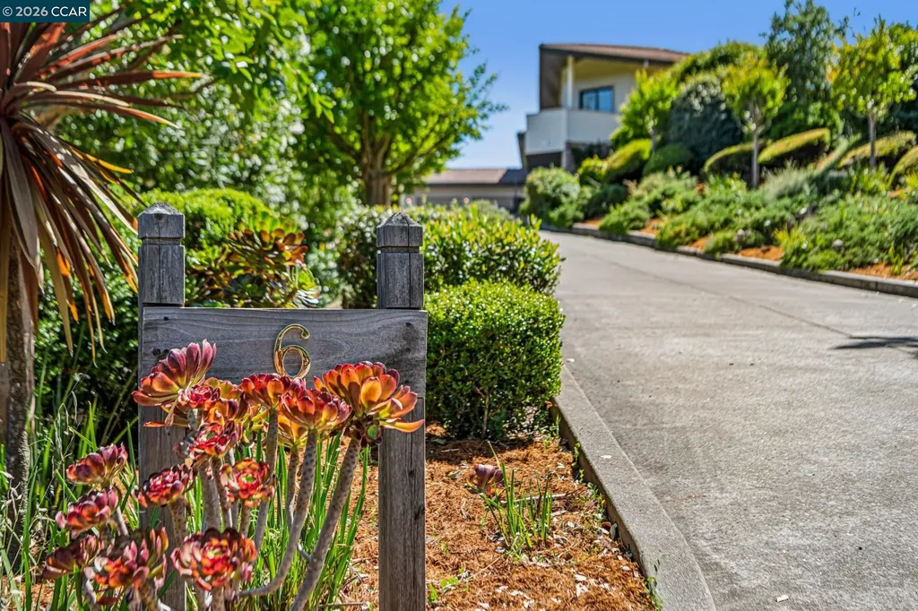 6 Tanglewood Lane Lafayette CA 94549