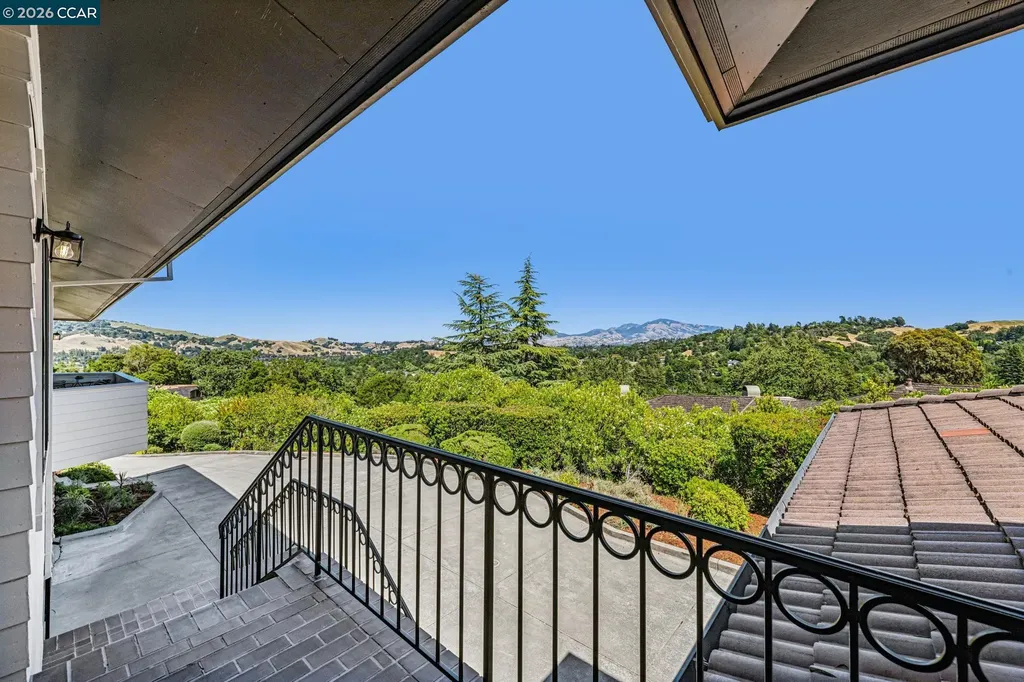 6 Tanglewood Lane Lafayette CA 94549