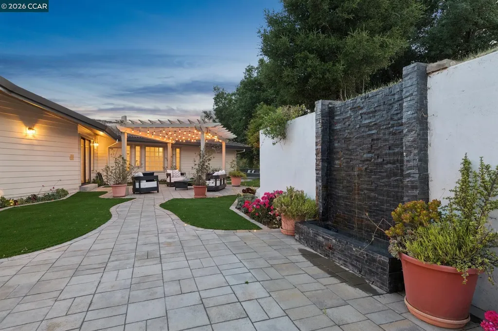 6 Tanglewood Lane Lafayette CA 94549