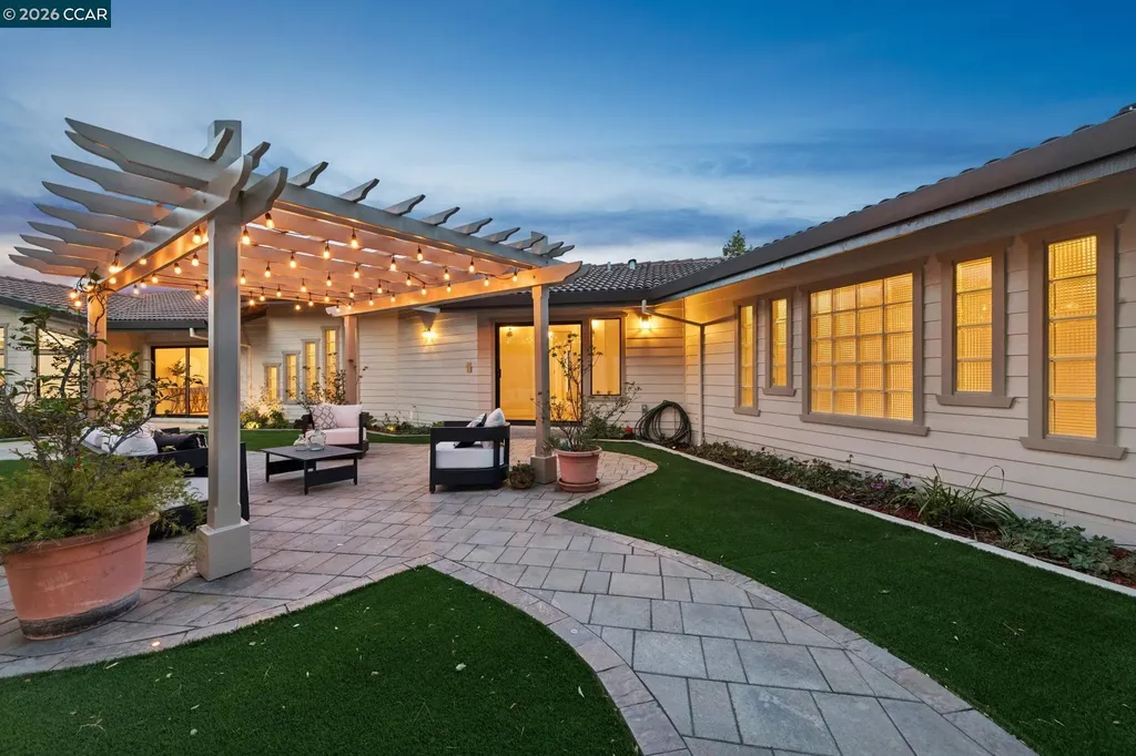 6 Tanglewood Lane Lafayette CA 94549
