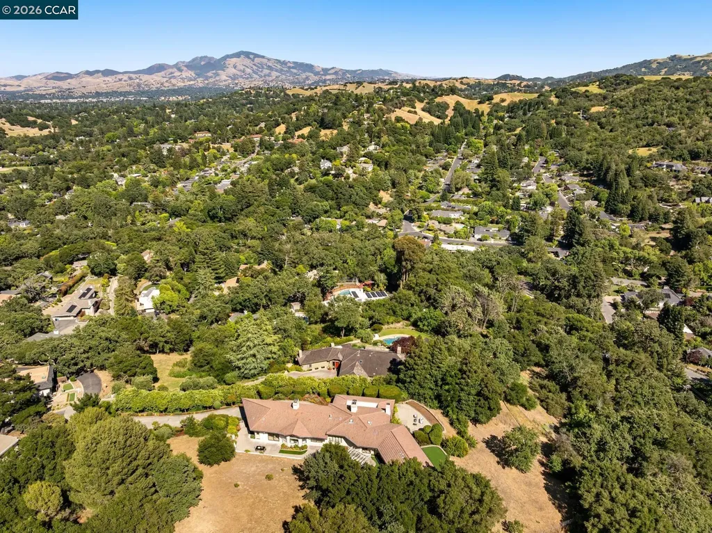 6 Tanglewood Lane Lafayette CA 94549