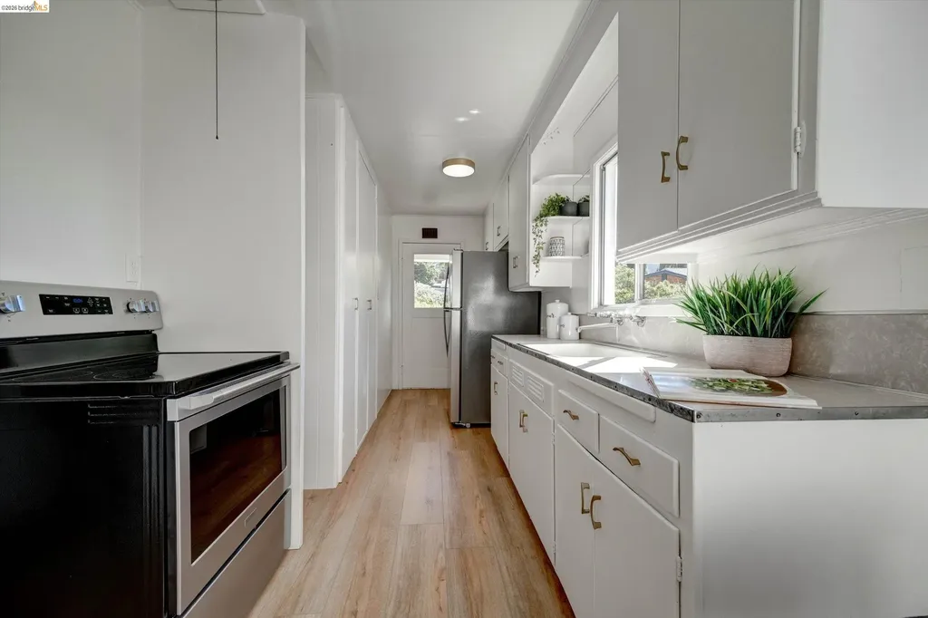 1324 Everett Street El Cerrito CA 94530