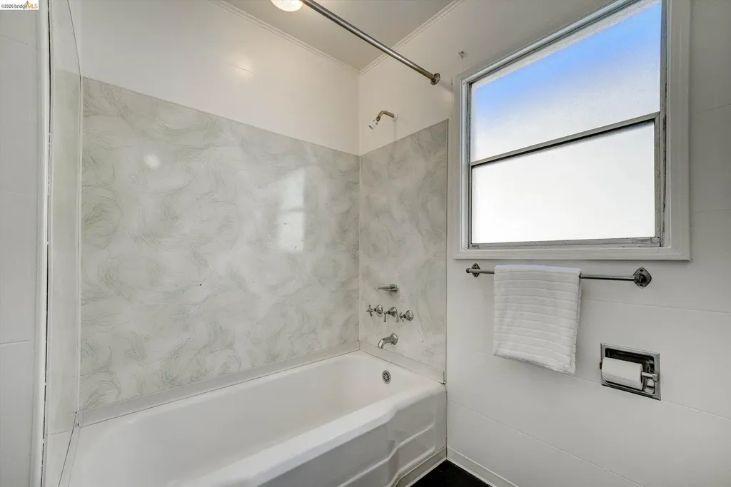 1324 Everett Street El Cerrito CA 94530