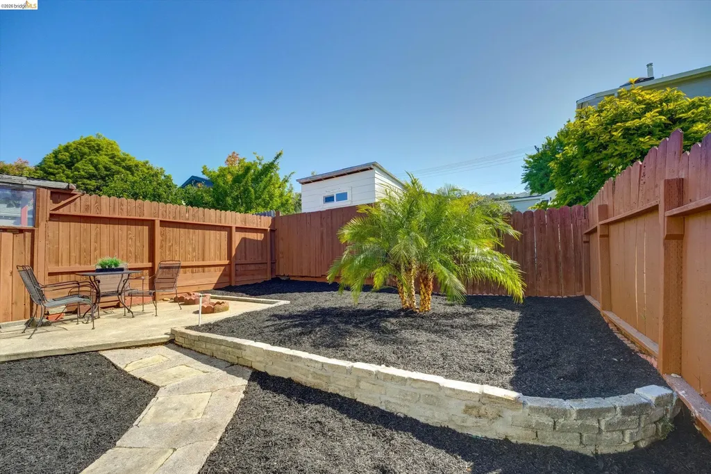 1324 Everett Street El Cerrito CA 94530