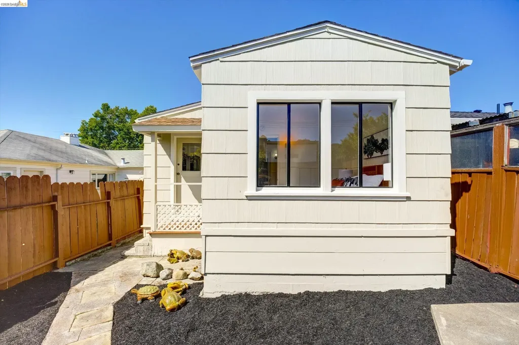 1324 Everett Street El Cerrito CA 94530