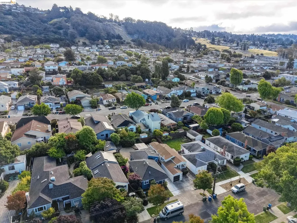1324 Everett Street El Cerrito CA 94530
