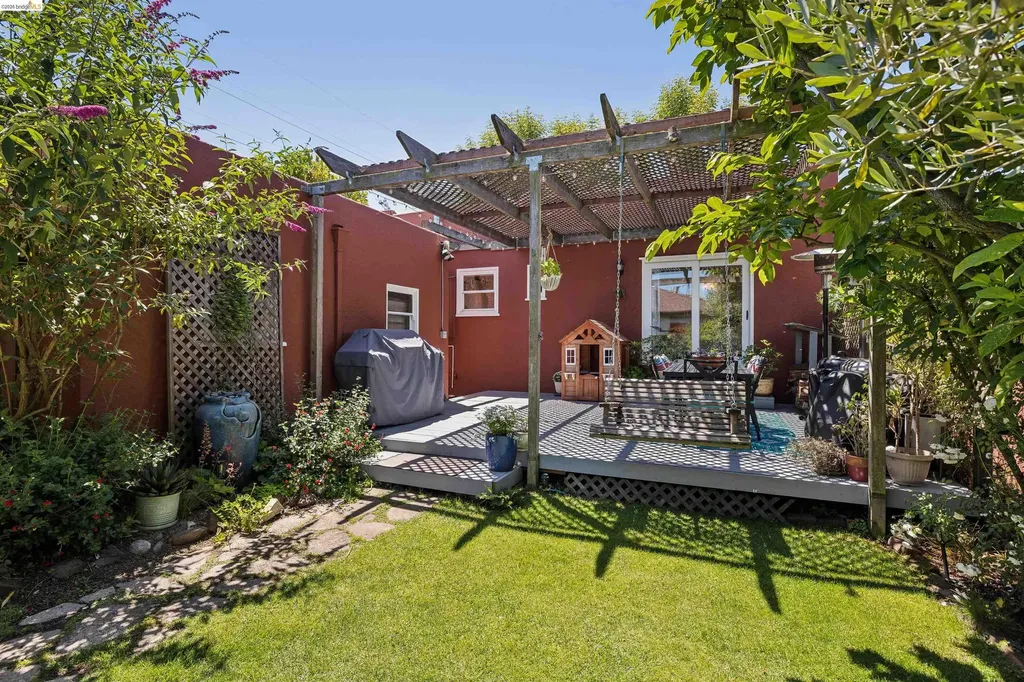 3031 Barrett Avenue Richmond CA 94804