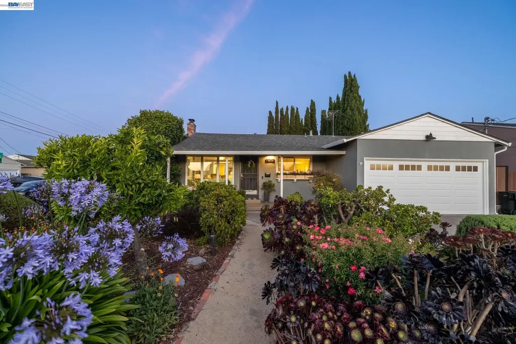 4742 El Rey Avenue Fremont CA 94536