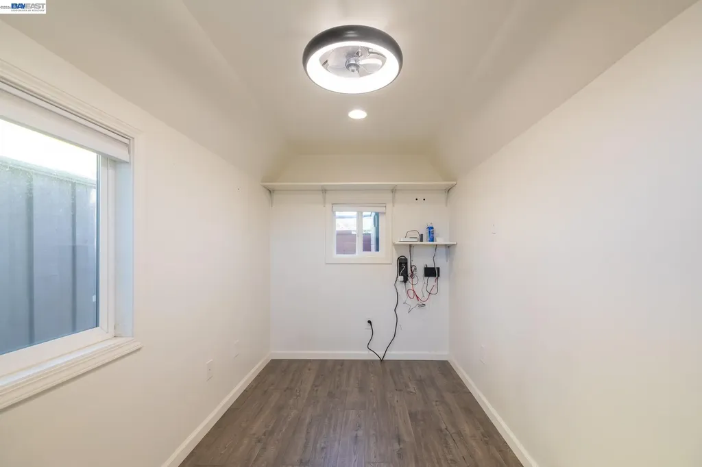 4742 El Rey Avenue Fremont CA 94536
