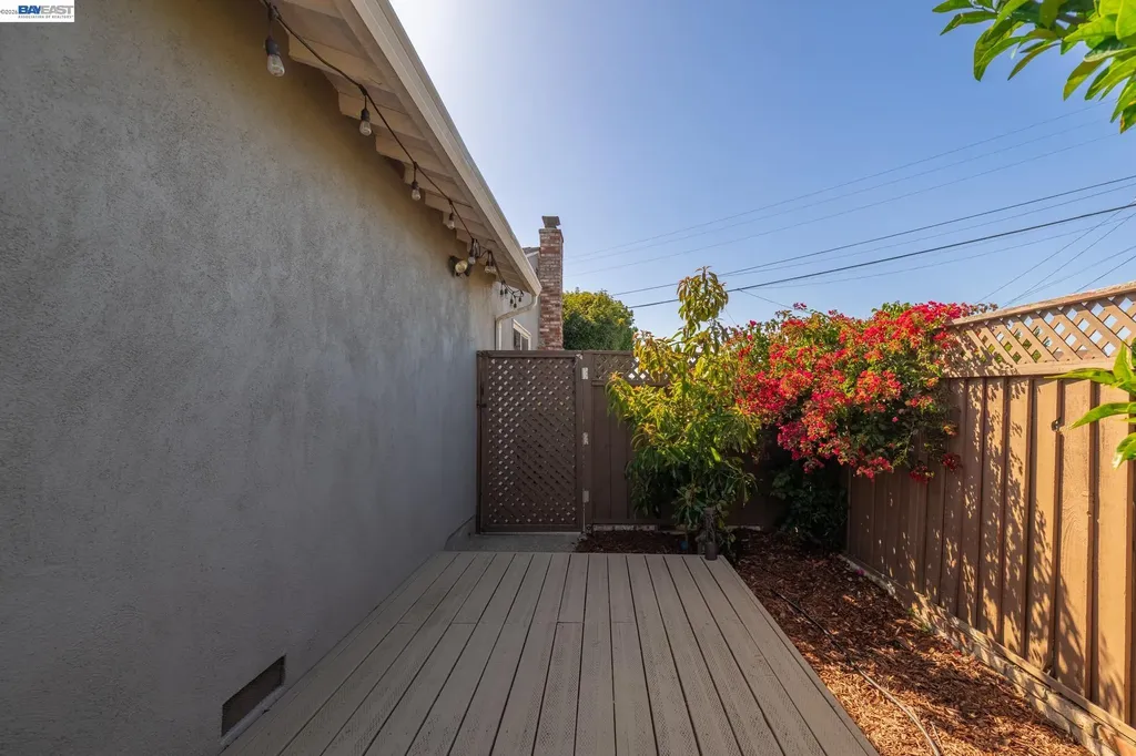 4742 El Rey Avenue Fremont CA 94536