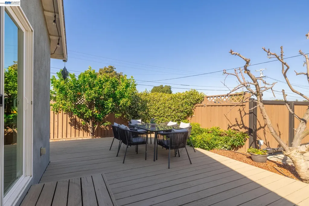 4742 El Rey Avenue Fremont CA 94536