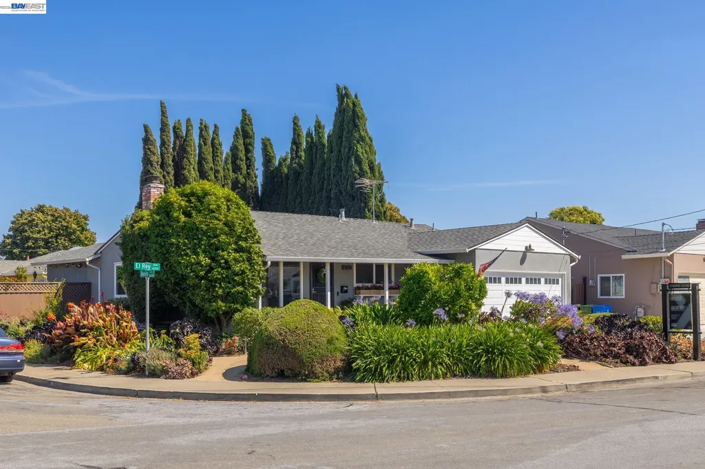 4742 El Rey Avenue Fremont CA 94536