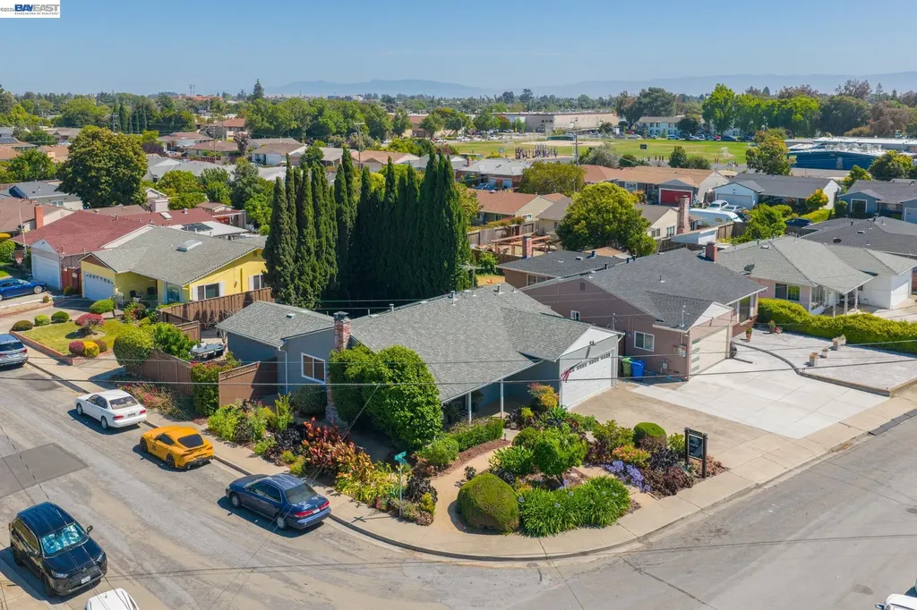 4742 El Rey Avenue Fremont CA 94536