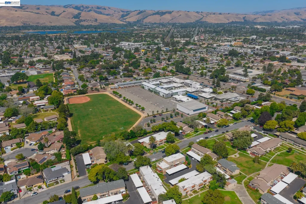 4742 El Rey Avenue Fremont CA 94536