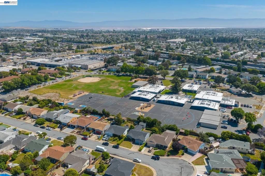 4742 El Rey Avenue Fremont CA 94536