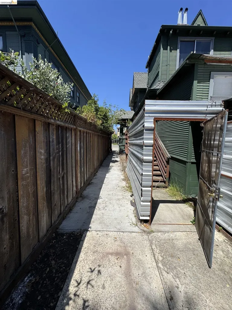 533 31st Street Oakland CA 94609
