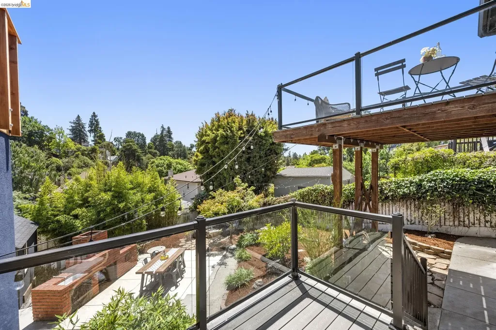 791 Santa Ray Avenue Oakland CA 94610
