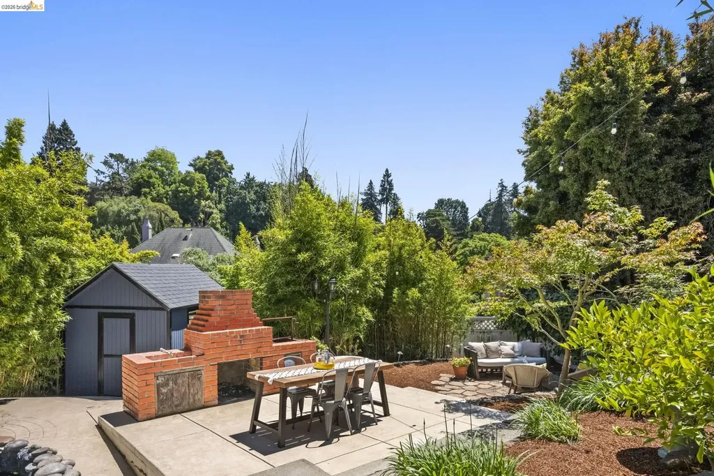 791 Santa Ray Avenue Oakland CA 94610