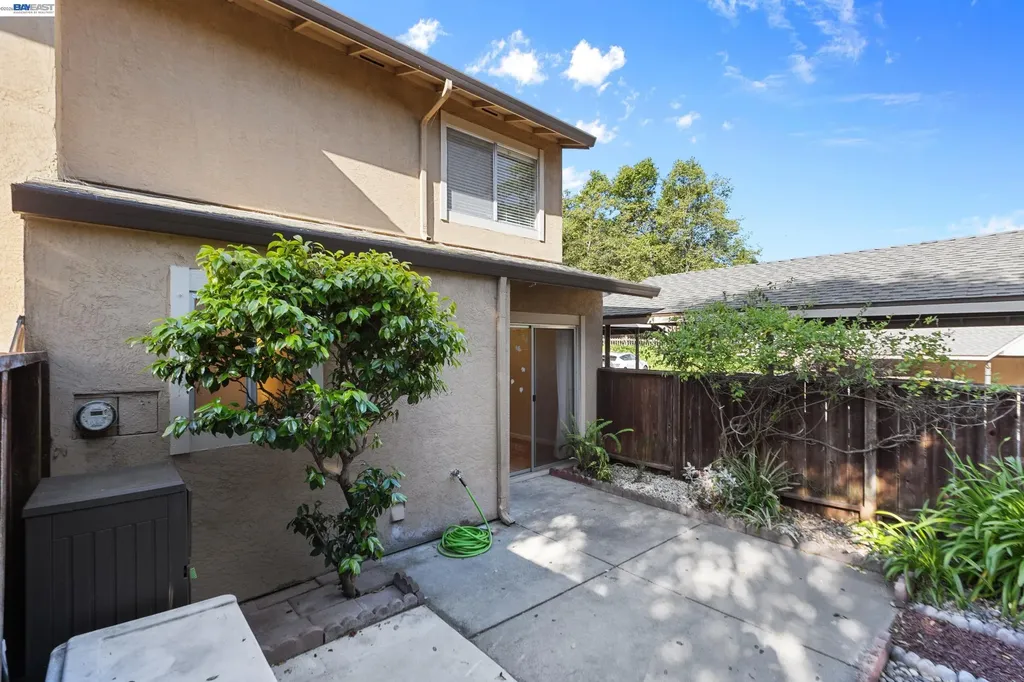 1223 Marionola Way Pinole CA 94564