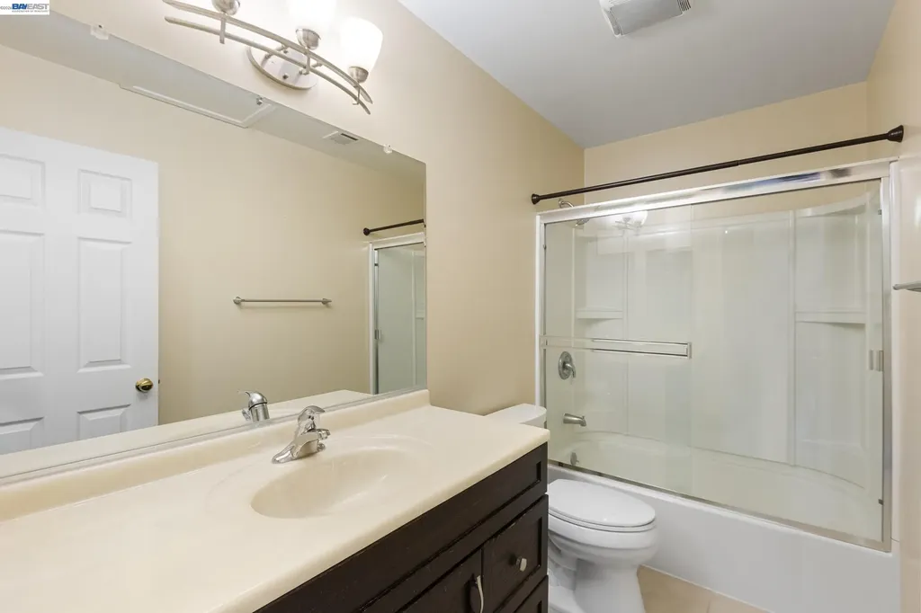 1223 Marionola Way Pinole CA 94564
