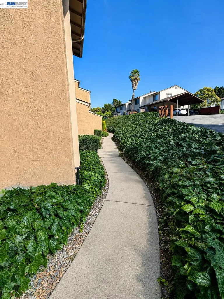 1223 Marionola Way Pinole CA 94564
