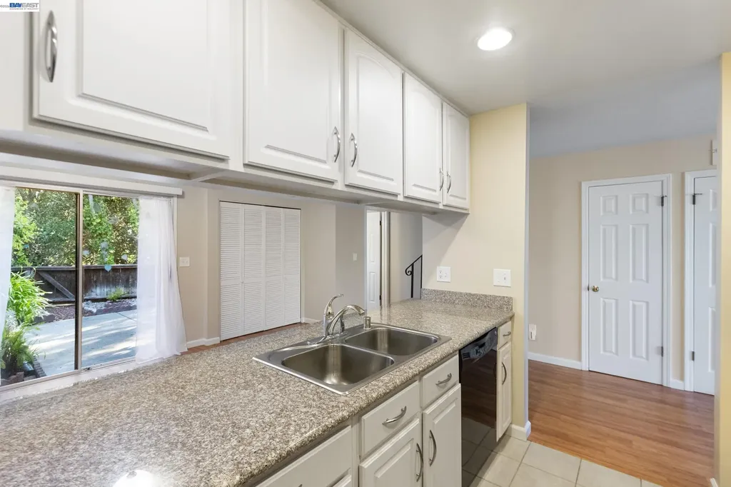1223 Marionola Way Pinole CA 94564
