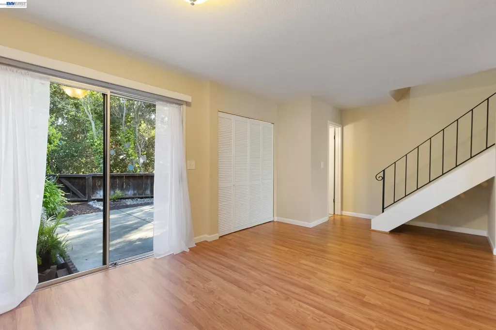 1223 Marionola Way Pinole CA 94564