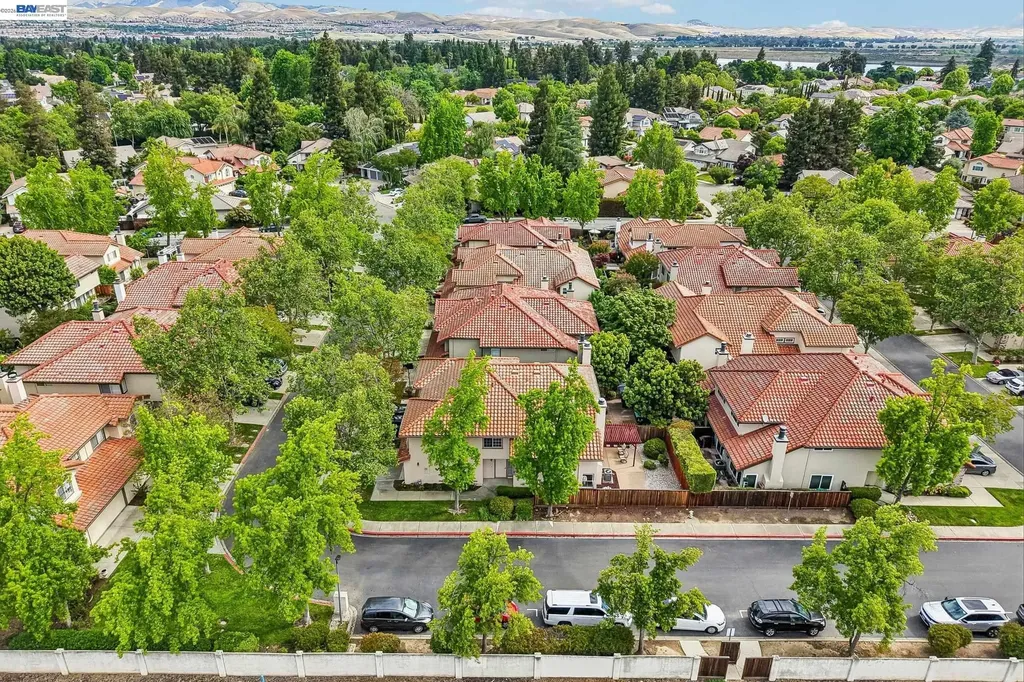 1657 Holly Circle Pleasanton CA 94566