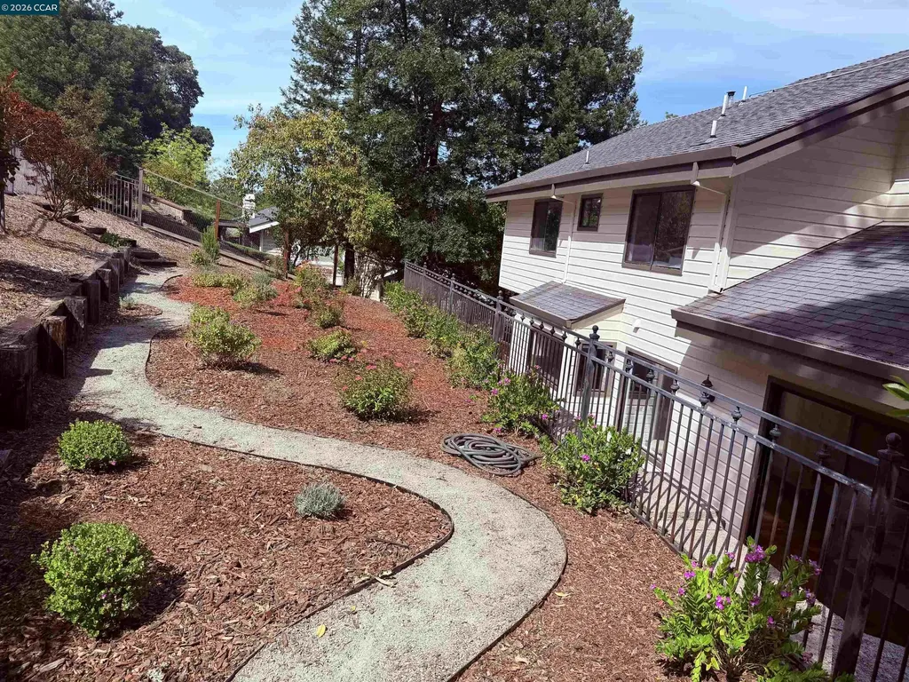 58 Saddle Road Walnut Creek CA 94595