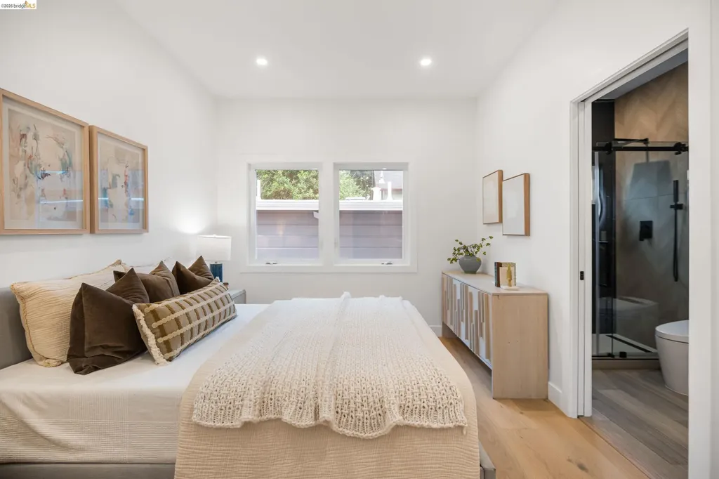 2516 Calhoun Street Alameda CA 94501