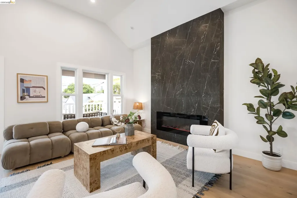 2516 Calhoun Street Alameda CA 94501