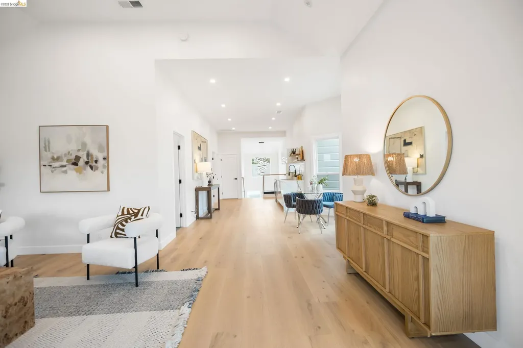 2516 Calhoun Street Alameda CA 94501
