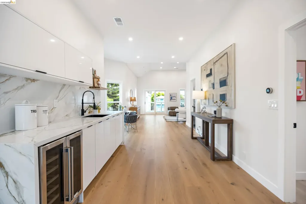2516 Calhoun Street Alameda CA 94501
