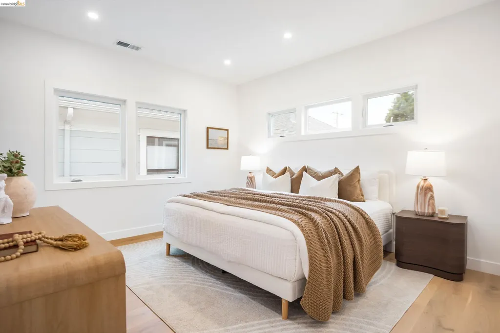 2516 Calhoun Street Alameda CA 94501
