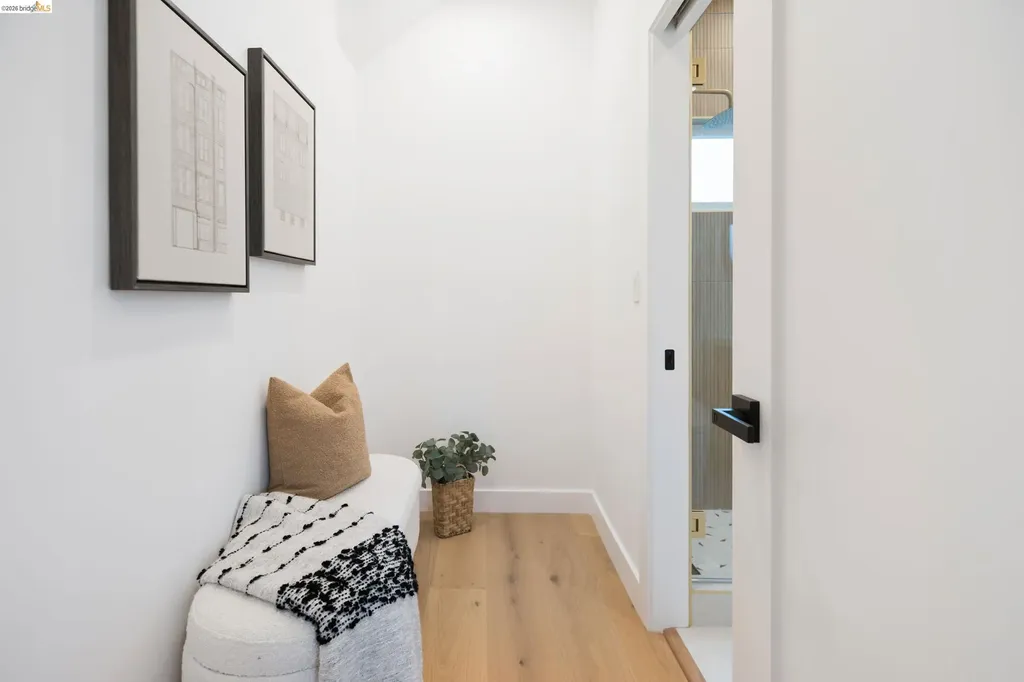2516 Calhoun Street Alameda CA 94501