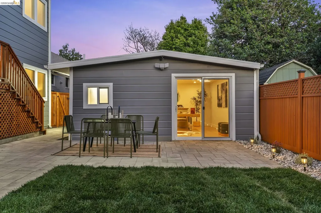2516 Calhoun Street Alameda CA 94501