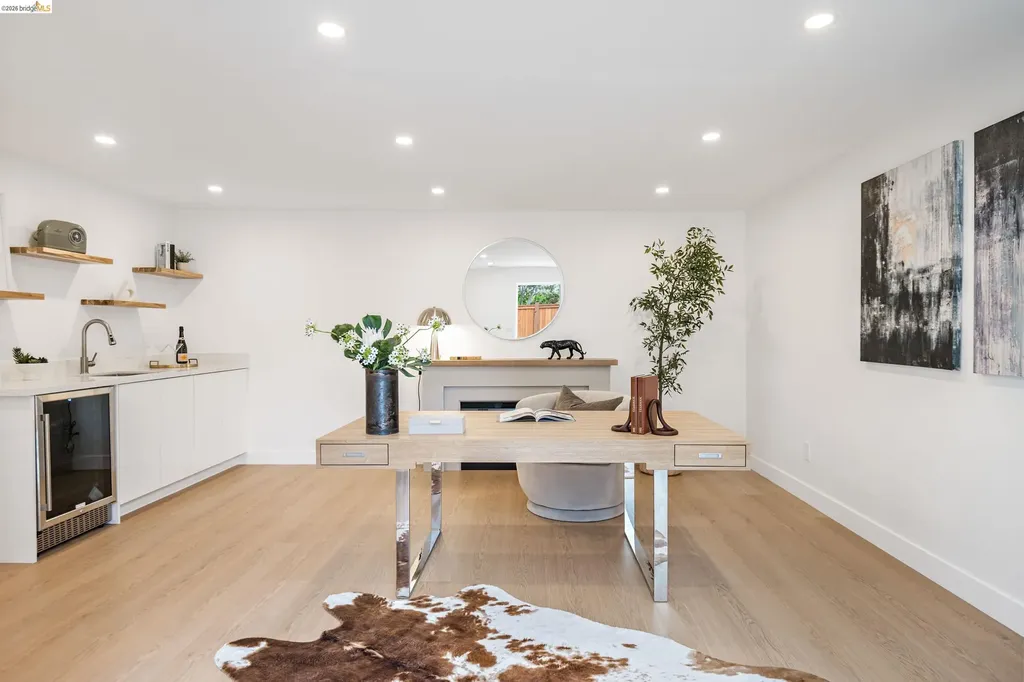 2516 Calhoun Street Alameda CA 94501
