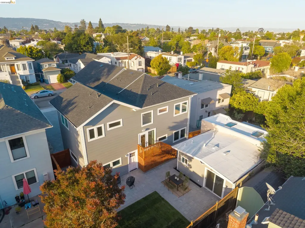 2516 Calhoun Street Alameda CA 94501