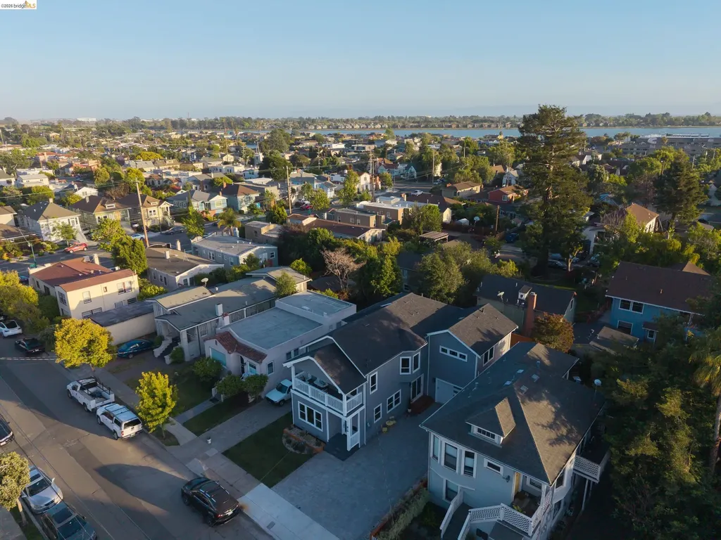 2516 Calhoun Street Alameda CA 94501
