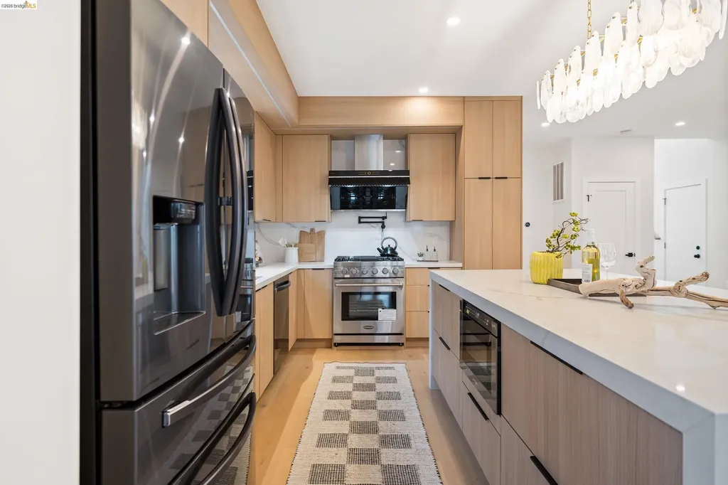 2516 Calhoun Street Alameda CA 94501