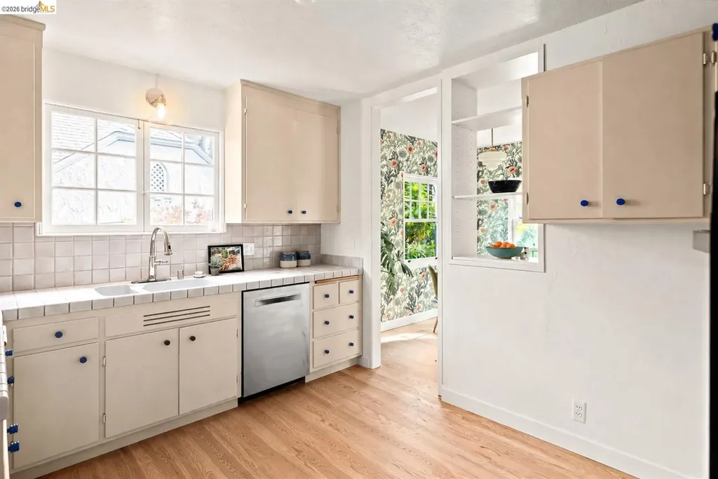 3554 Jordan Oakland CA 94602